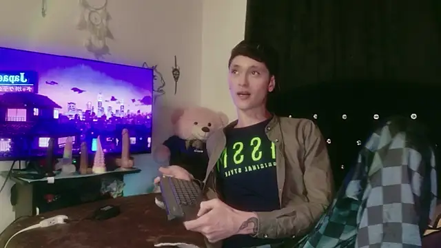 Tyler cat online show from 3, 12, 2025