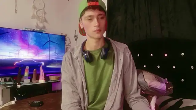 Tyler cat online show from 23, 11, 2025