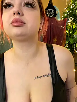 KellyMoors online show from 1, 11, 2025