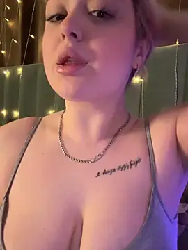 KellyMoors online show from 18, 12, 2025