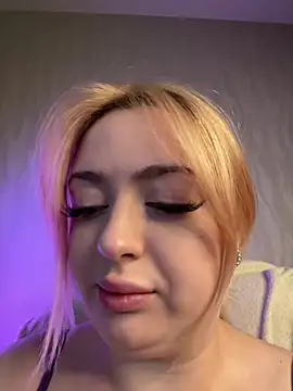 KellyMoors online show from 14, 4, 2026