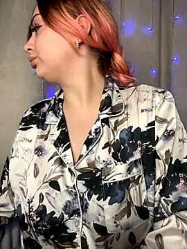 KellyMoors online show from 23, 11, 2025