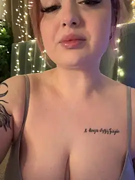 KellyMoors online show from 24, 2, 2026