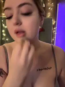 KellyMoors online show from 22, 12, 2025