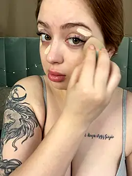 KellyMoors online show from 19, 10, 2025