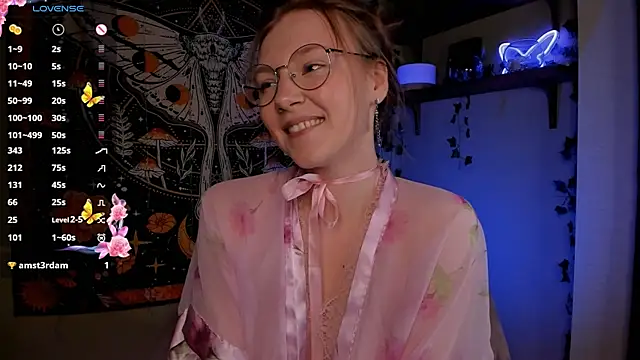 lyra thenymph online show from 18, 10, 2025