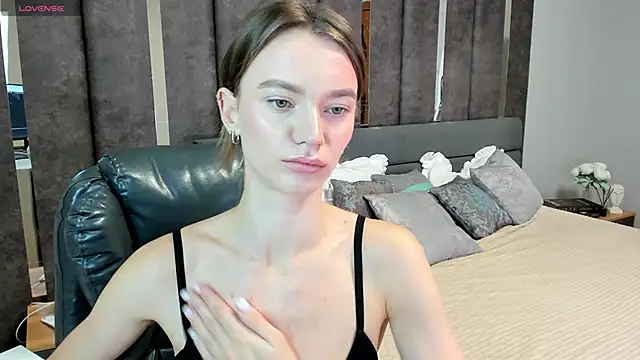 EvaToniz online show from 30, 10, 2025