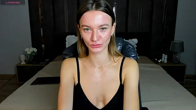 EvaToniz online show from 8, 10, 2025