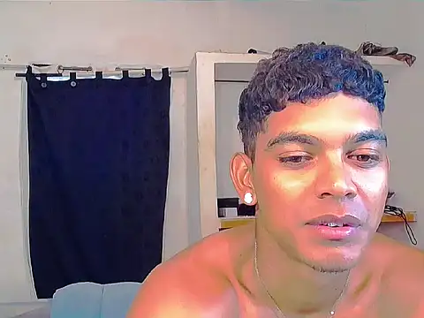 Snapshot of theMyke101 chatting on 7, 6, 2026 theMyke101 online show from 7, 6, 2026