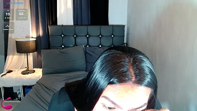 fallinLunaxX online show from 4, 6, 2026