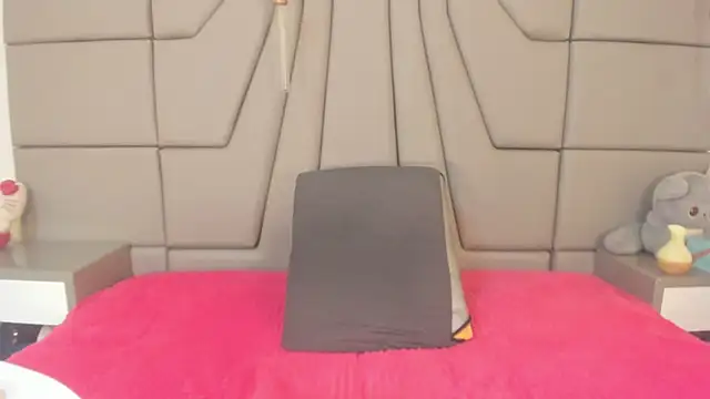 AlanaRosee   online show from 12, 11, 2025