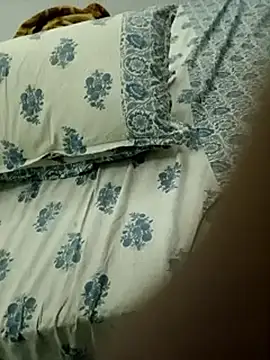 Snapshot of zoya_your chatting on 8, 11, 2025 zoya your online show from 8, 11, 2025