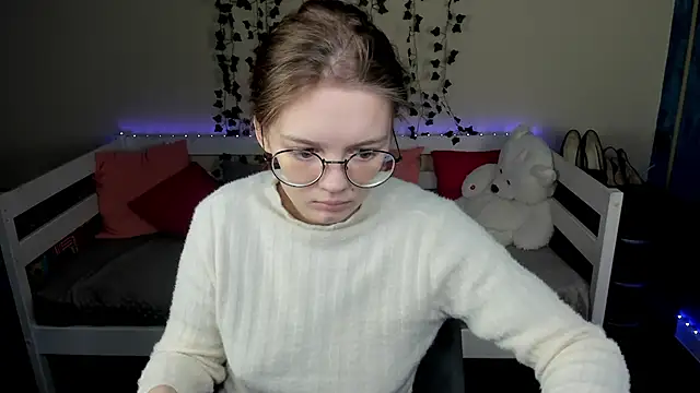 shy elina01 online show from 22, 10, 2025