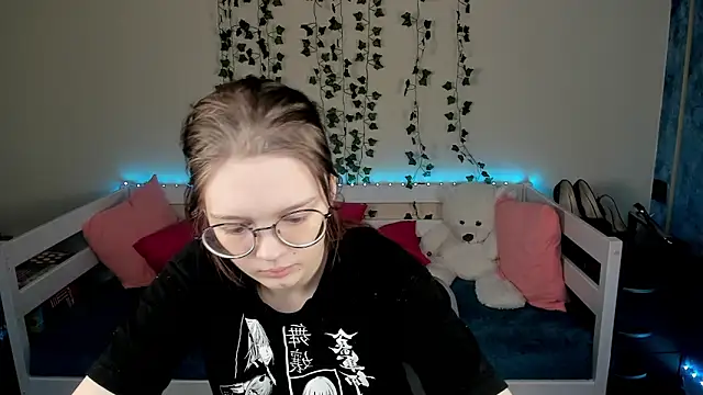 shy elina01 online show from 13, 10, 2025