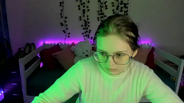 shy elina01 online show from 25, 10, 2025