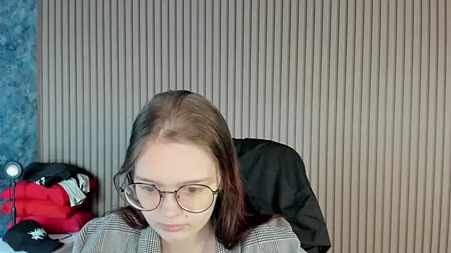 shy elina01 online show from 6, 10, 2025