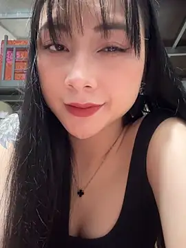 Linh5790 online show from 3, 10, 2025