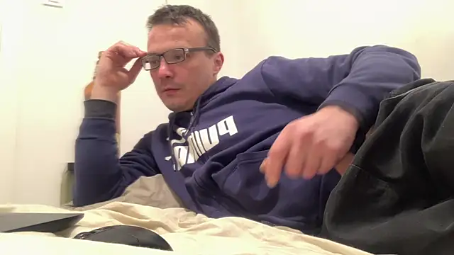 viktor1992-1-1 online show from 14, 2, 2026