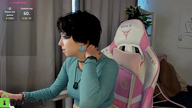 Sara Frayer online show from 24, 10, 2025