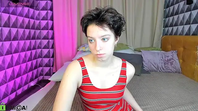 Sara Frayer online show from 11, 11, 2025