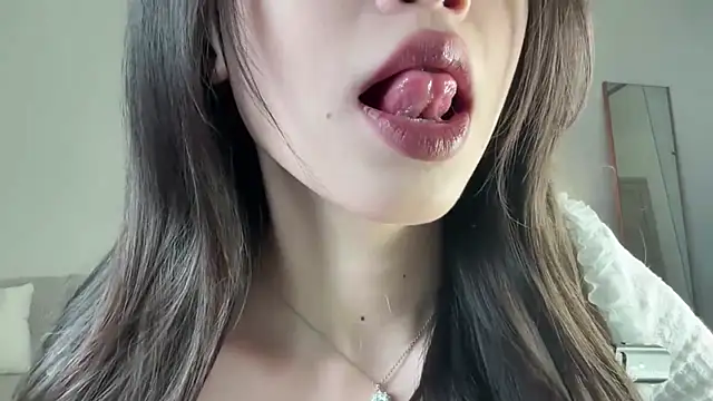 yourlittlesunrise  online show from 21, 11, 2025