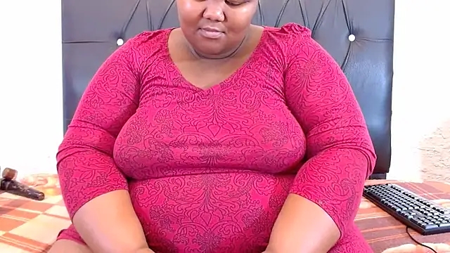 LadyBear2002 online show from 7, 4, 2026