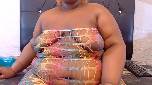 LadyBear2002 online show from 21, 6, 2026