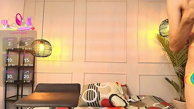 Snapshot of Nikki_Vesper chatting on 5, 12, 2025 Nikki Vesper online show from 5, 12, 2025