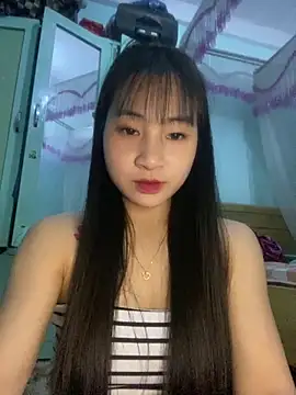 Snapshot of banlinh004 chatting on 11, 3, 2026 banlinh004 online show from 11, 3, 2026