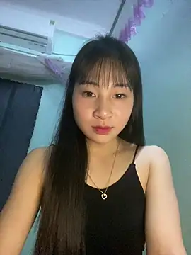 Snapshot of banlinh004 chatting on 14, 4, 2026 banlinh004 online show from 14, 4, 2026