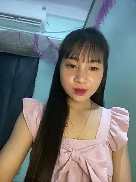 Snapshot of banlinh004 chatting on 28, 4, 2026 banlinh004 online show from 28, 4, 2026
