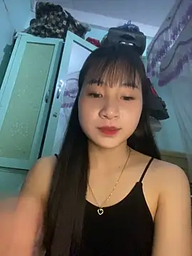 Snapshot of banlinh004 chatting on 22, 3, 2026 banlinh004 online show from 22, 3, 2026