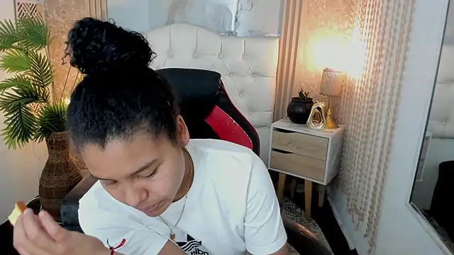 AriaVega online show from 10, 4, 2026