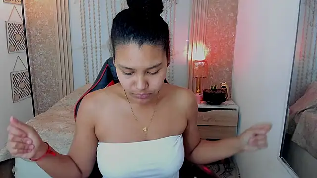 AriaVega online show from 6, 5, 2026