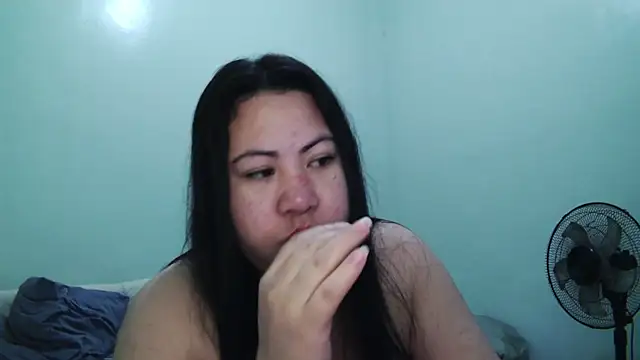 TeaseNPlease 13 online show from 20, 12, 2025