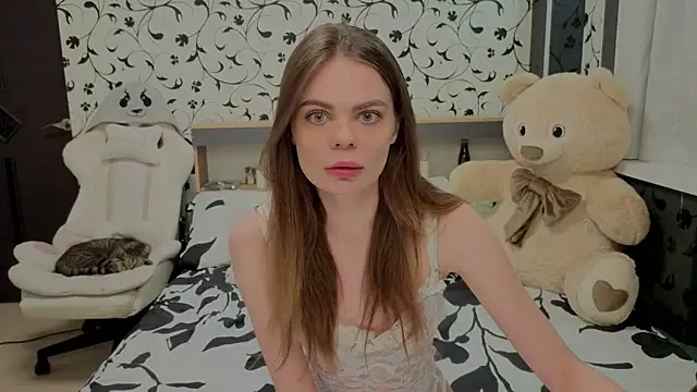 xAlisontiny online show from 6, 4, 2026