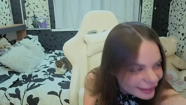 xAlisontiny online show from 28, 5, 2026
