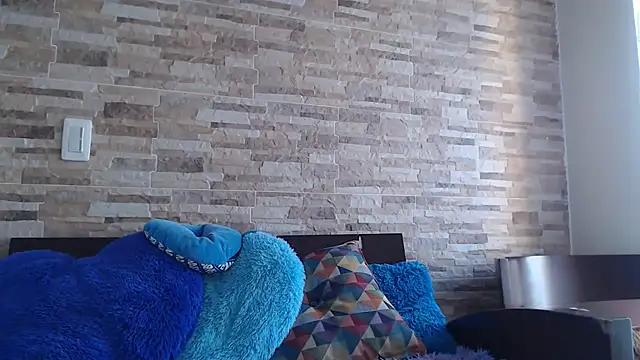 caramel doll   online show from 13, 3, 2026