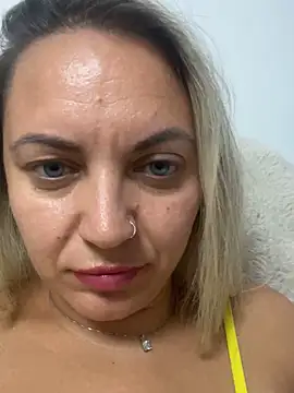 Daiana Andra online show from 5, 10, 2025