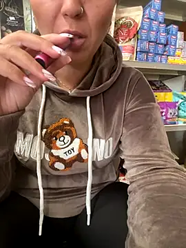 Daiana Andra online show from 5, 10, 2025