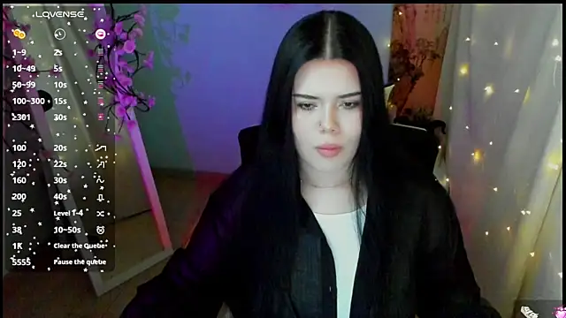 Mona Esty online show from 5, 5, 2026
