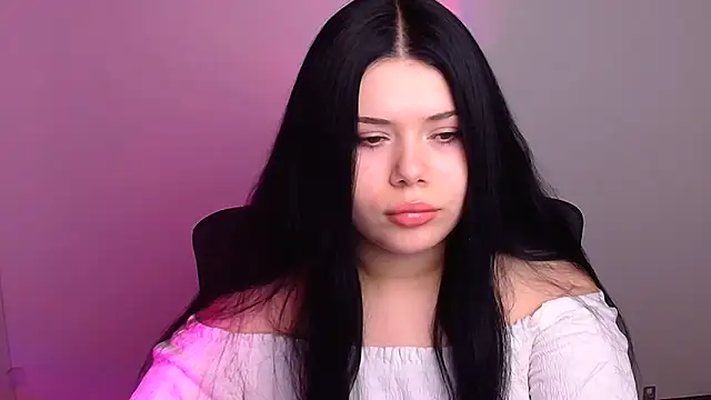 Mona Esty online show from 10, 11, 2025