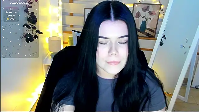 Mona Esty online show from 8, 2, 2026