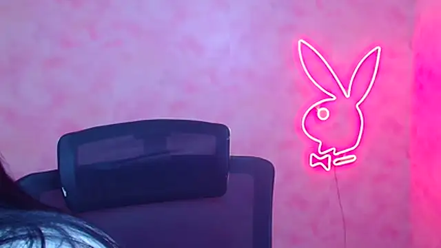 Mona Esty online show from 17, 12, 2025