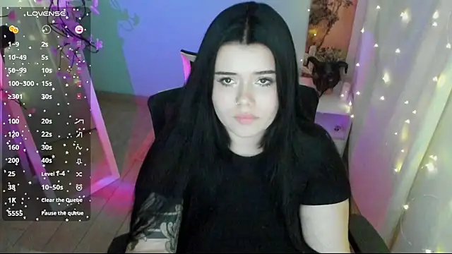 Mona Esty online show from 10, 7, 2026