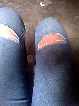 Snapshot of Taliavg chatting on 2, 10, 2025 Taliavg online show from 2, 10, 2025