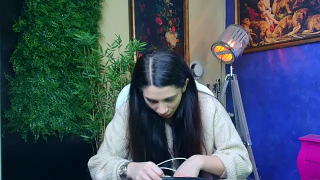 nicolepalmer online show from 4, 11, 2025