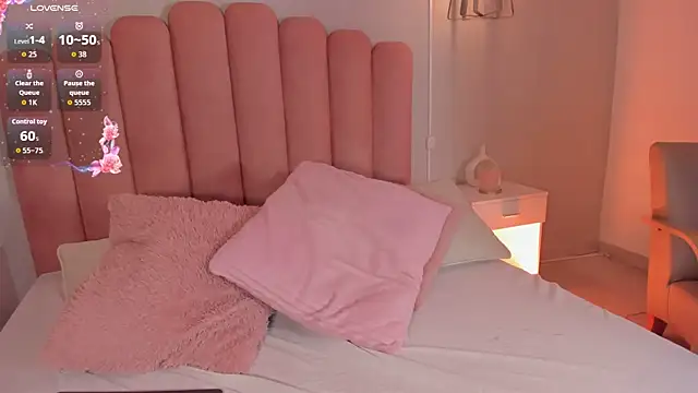 mara swan  online show from 16, 12, 2025