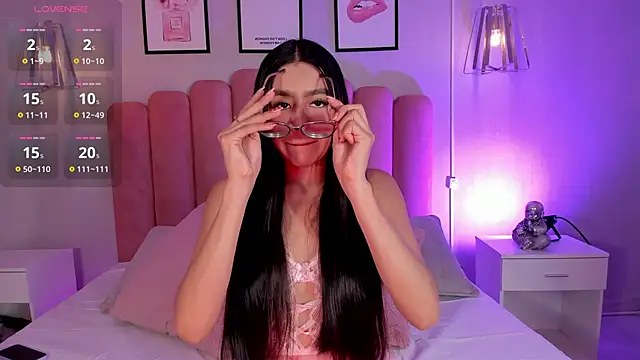 mara swan  online show from 4, 11, 2025