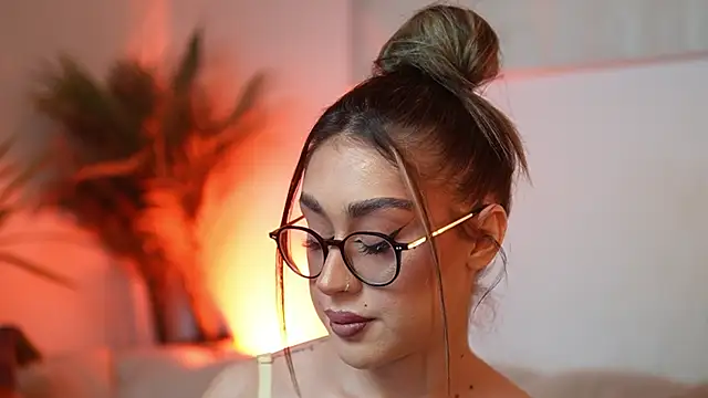 AileenKiss online show from 2, 4, 2026